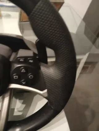 PS4 (PlayStation 4) + Volante y Mandos