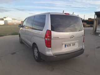 Hyundai H-1 2010