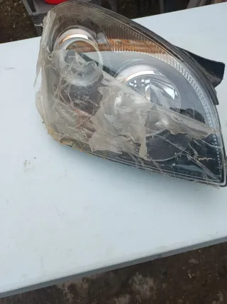 Faro Nissan,y más faros