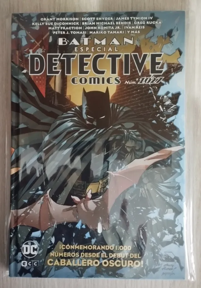 BATMAN ESPECIAL DETECTIVE COMICS 1027 CARTONÉ ECC