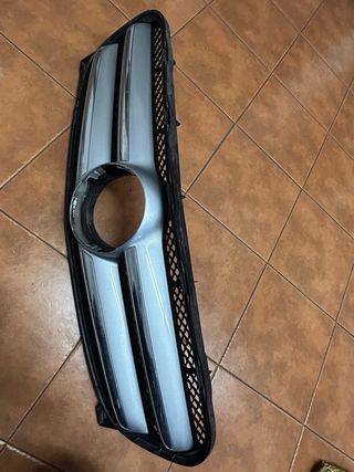 Parrilla Mercedes GLA X156