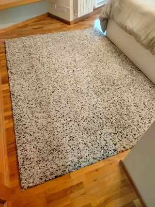 Alfombra Vindum Negra y Blanca