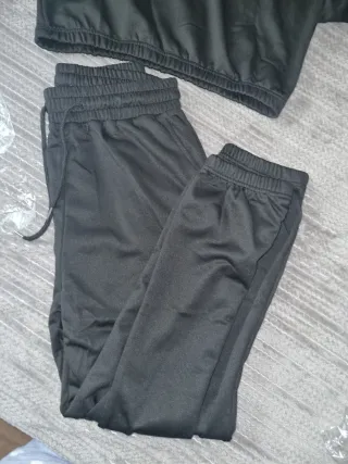 Conjunto deportivo mujer negro