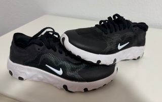Zapatillas Nike Renew Mujer Negras Blancas