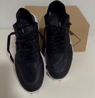 Zapatillas Nike Renew Mujer Negras Blancas