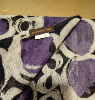 Fular  Adolfo Domínguez Morado y Negro