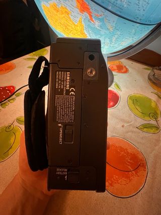 Câmara de vídeo Samsung Mini DV - sem bateria