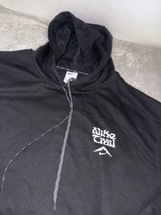 Sudadera Nike Trail Negra