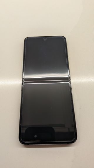 Samsung Galaxy Z Flip 4 256GB (INNEGOCIABLE)