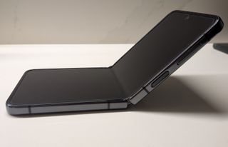 Samsung Galaxy Z Flip 4 256GB (INNEGOCIABLE)