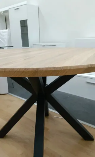 HERMOSA Y ELEGANTE! MESA DE COMEDOR