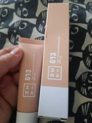 3INA 613 The Tinted Moisturizer SPF 30