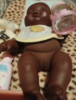 Muñeca J Berna sexada con accesorios