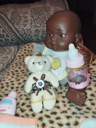 Muñeca J Berna sexada con accesorios