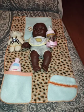 Muñeca J Berna sexada con accesorios