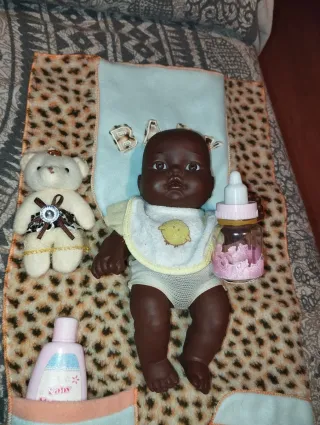 Muñeca J Berna sexada con accesorios