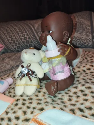 Muñeca J Berna sexada con accesorios