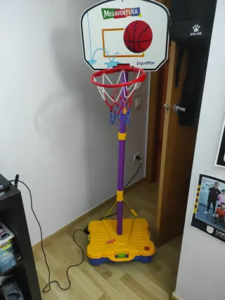 Canasta de baloncesto infantil