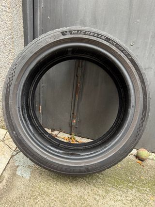 Neumático Michelin Pilot Sport 4S 205/45 ZR17