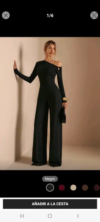 Mono negro elegante de mujer