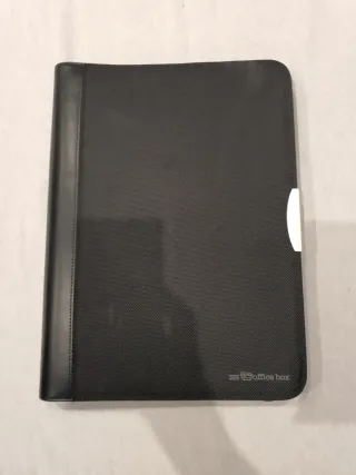 Portafolio de Mano Negro