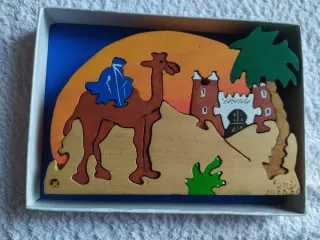 Puzzle madera camello desierto