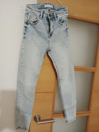 Pantalón vaquero Stradivarius mujer T.34