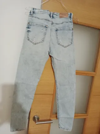 Pantalón vaquero Stradivarius mujer T.34