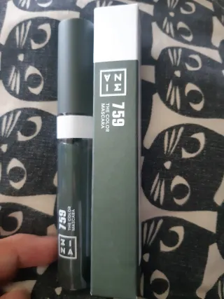 Máscara de pestañas 3INA verde oscuro