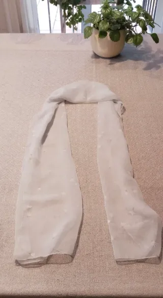 Sciarpa foulard grigio chiaro per collo da donna