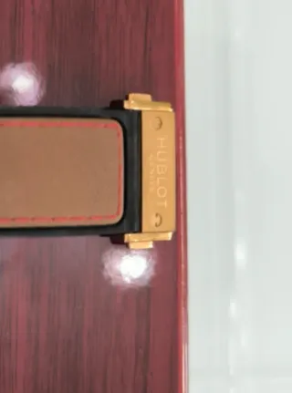 Hebilla reloj Hublot dorada