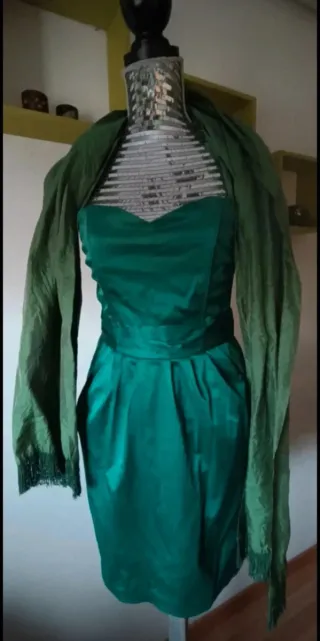 Vestido fiesta palabra d honor H&M verde M y fular