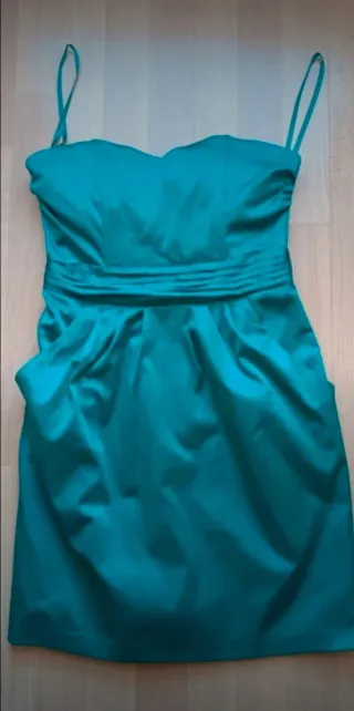 Vestido fiesta palabra d honor H&M verde M y fular