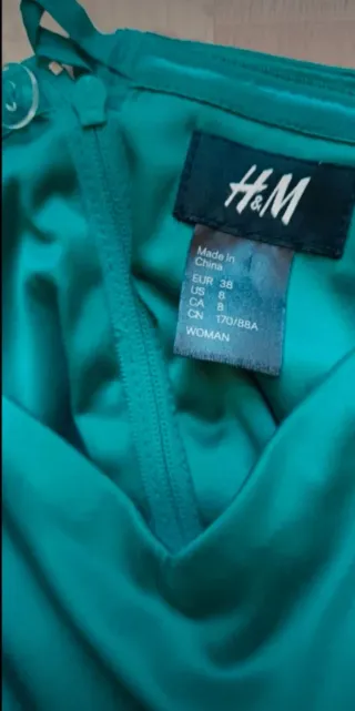 Vestido fiesta palabra d honor H&M verde M y fular