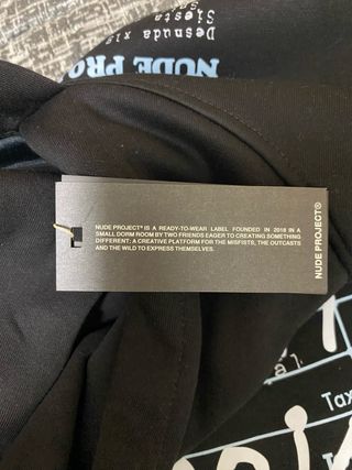 Sudadera Nude Project