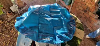 Piscina para perros azul