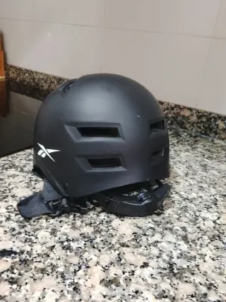 Casco Reebok Negro