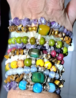 Lotto 12 braccialetti elastici pietre miste