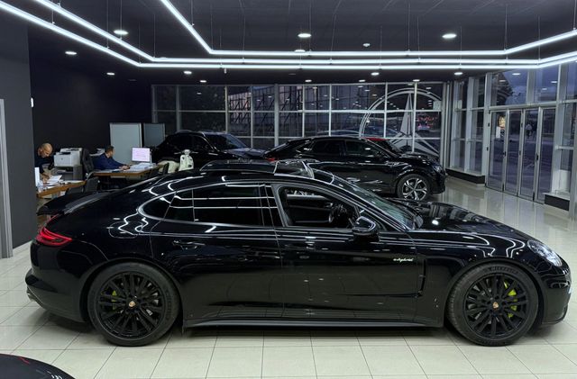 Porsche Panamera 4 EHYBRID 2017