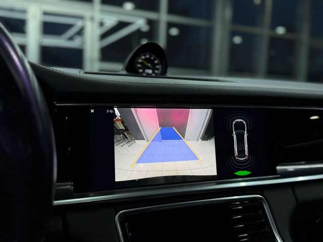 Porsche Panamera 4 EHYBRID 2017