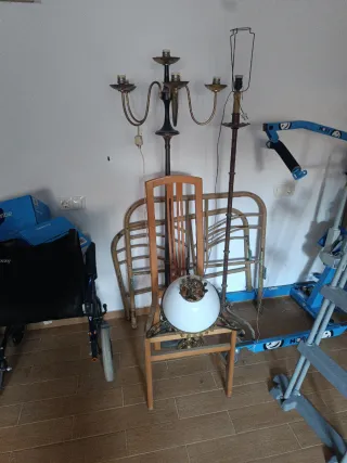 Lampade antiche da tavolo e da terra