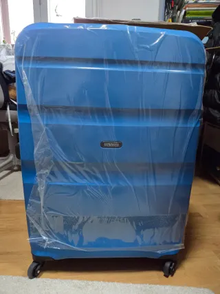 NUEVO Maleta American Tourister