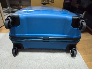 NUEVO Maleta American Tourister