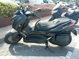 Yamaha Xmax 400 Iron Max