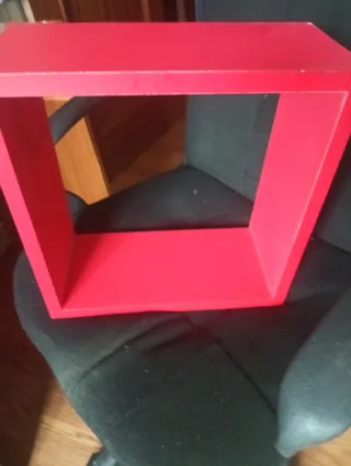 Estanterías 3 Cubo Roja y 2 tipo escalera negro