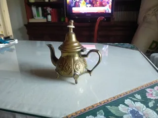 Tetera Marroquí Metal Dorado Artesanía