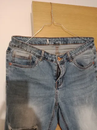 Pantalón vaquero mujer desgarrado talla 38