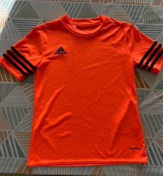 Camiseta deportiva Adidas niño naranja