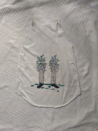 Camiseta tirantes blanca estampado árboles