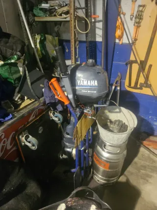 Motor Yamaha Fueraborda 4 Tiempos 3 .5 caballos.